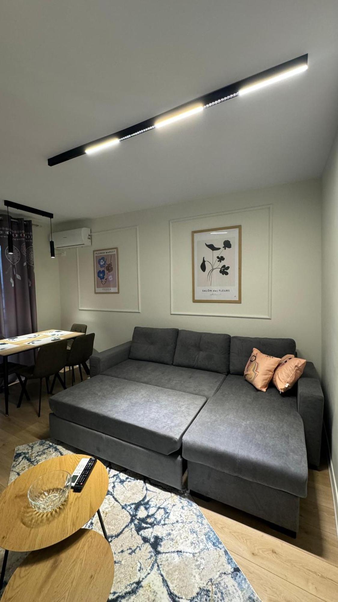 Charming Comfort Apartment Тирана Екстериор снимка