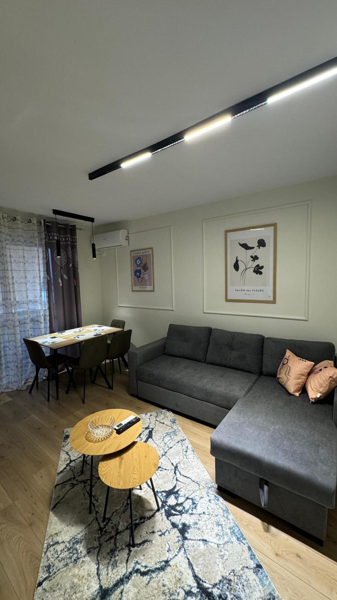 Charming Comfort Apartment Тирана Екстериор снимка