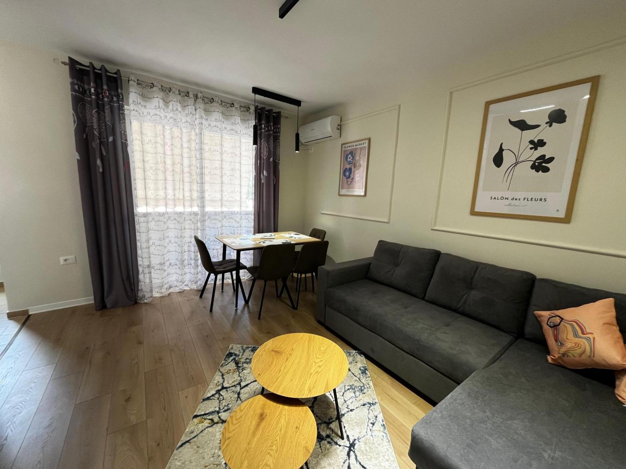 Charming Comfort Apartment Тирана Екстериор снимка